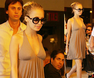 Nicole Gets Some Girl Time With Mischa