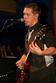 Sugar Bits - Isaac Hanson Is Recovering Well
