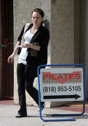 Hilary Duff Hearts Pilates