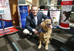 Celebrity Trainer Gives Tips for The Dogs