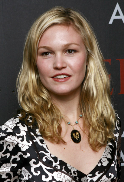 Julia Stiles Cast in The Bell Jar