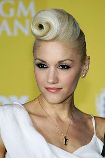 Music Video: Gwen Stefani, Damien Marley, "Now That You Got It"