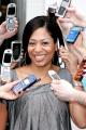 Lisa I'Anson Donates Her Old Cell For Charity