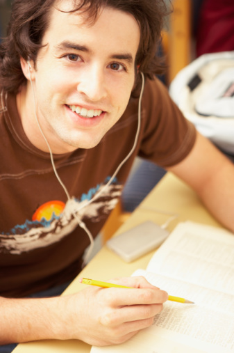 Should Schools Ban iPods to Halt Cheating?