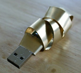 Geek Art: Swirly Metal USB