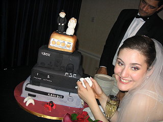 Tech News Roundup- The Ultimate Gamer Wedding Cake