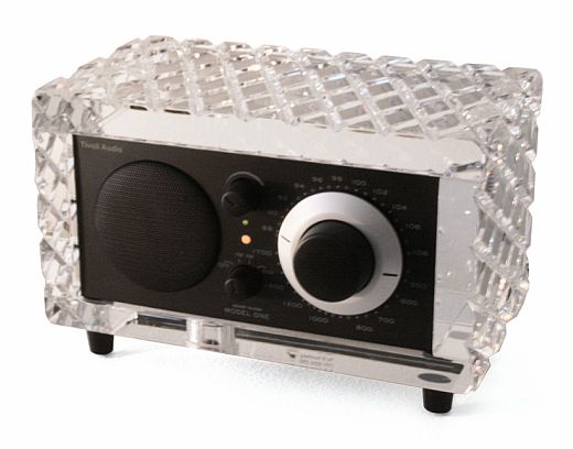 Luxurious Geek: Crystal Tivoli Audio System