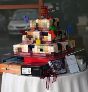 Edible Geek: Tetris Wedding Cake