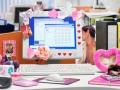 Do You Keep Personal Photos On Your Work Desk? 