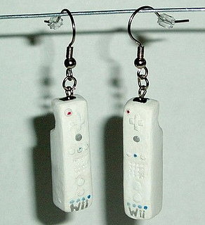 Wiimote Earrings: Totally Geeky or Geek Chic? 