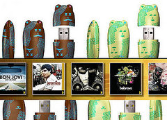 Universal Music to Offer Tunes on USB Drives Universal Music to Offer Tunes on USB Drives
