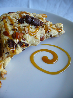 Yummy Link: Dark Chocolate, Roasted Almond and Toffee Scones