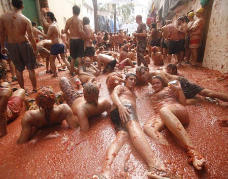 You Say Tomato, I Say Fooood Fight!