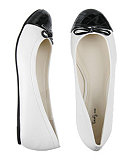 Black & White flats