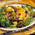 Fast & Easy Dinner: Flank Steak Salad with Pineapple Salsa