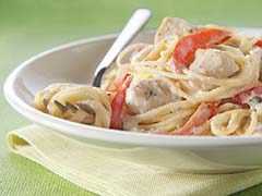 Fast & Easy DInner: Chicken Alfredo Pesto Pasta