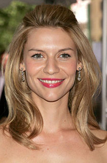 How To: Claire Danes's Polished Pulled-Back 'Do