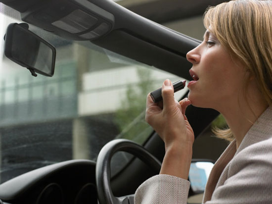 Do You Apply Makeup While Driving?