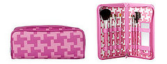 Think Pink: Sonia Kashuk Pouch of Pink Makeup Case & Brush Set Think Pink: Sonia Kashuk Pouch of Pink Makeup Case & Brush Set