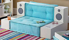 Cushy Speaker Console: Geeky or Geek Chic? Cushy Speaker Console: Geeky or Geek Chic?