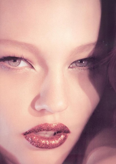 Numero "I'm just drawn like that"
Photographer: Camilla Akrans.
Model: Sasha Pivovarova.