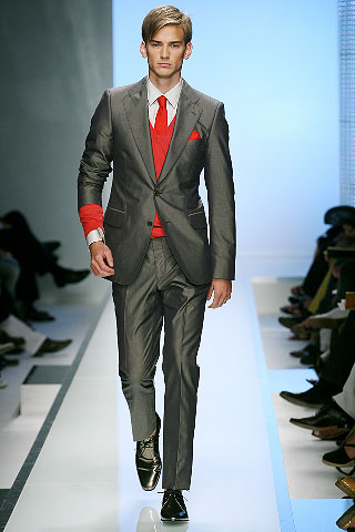 Should Men add color to their wardrobe?
