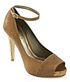 Jess' Shoe Line