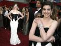 Oscars Red Carpet: Anne  Hathaway
