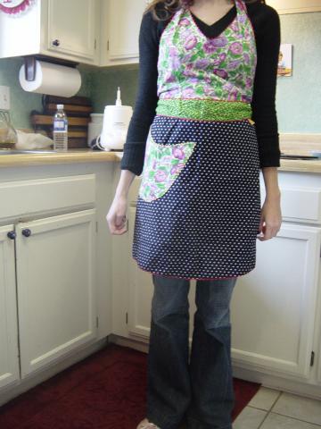 Look of The Day: Always Chic, Even in The Kitchen