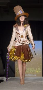 capt.fwd139111006_chocolate_show_runway capt.fwd139111006_chocolate_show_runway
