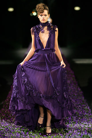 Paris Fashion Week: Yves Saint Laurent Paris Fashion Week: Yves Saint Laurent