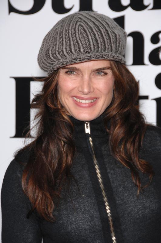 94772_Brooke_Shields_Stranger_002_122_345lo 94772_Brooke_Shields_Stranger_002_122_345lo