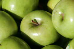 Snack Attack: Yogurt and Apples