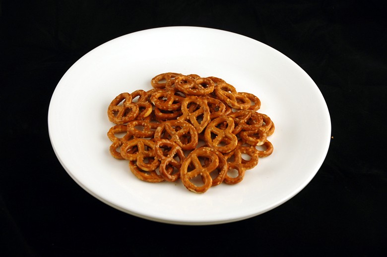 calories-in-salted-pretzels calories-in-salted-pretzels