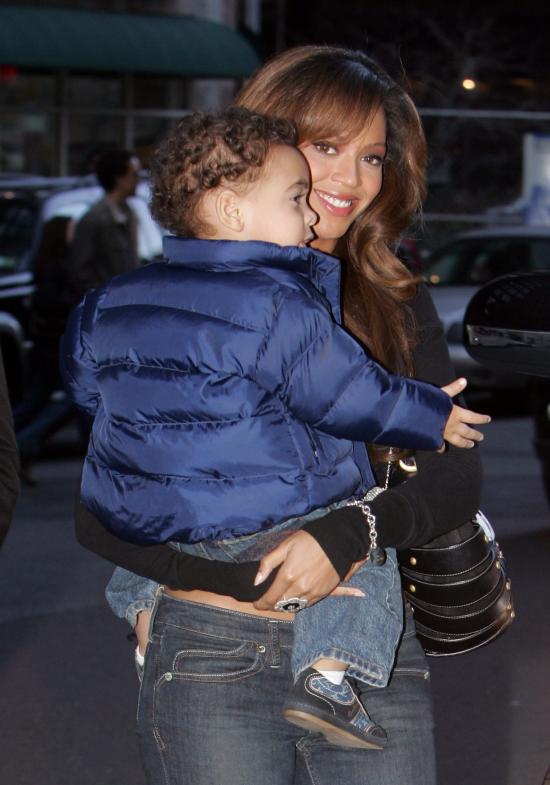 beyonce_knowles_061204_27-1