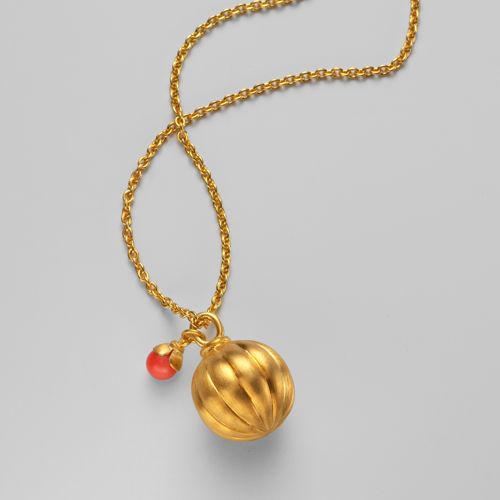 Trend Alert: Coral Jewelry