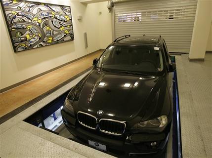 Robot Parking Garage to Open in New York