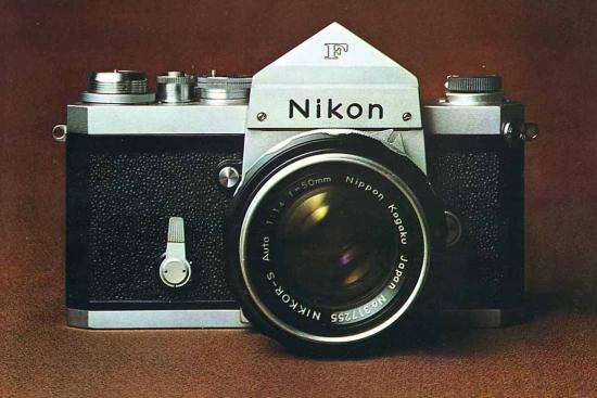Vintage Geek: SLR Camera (1959)