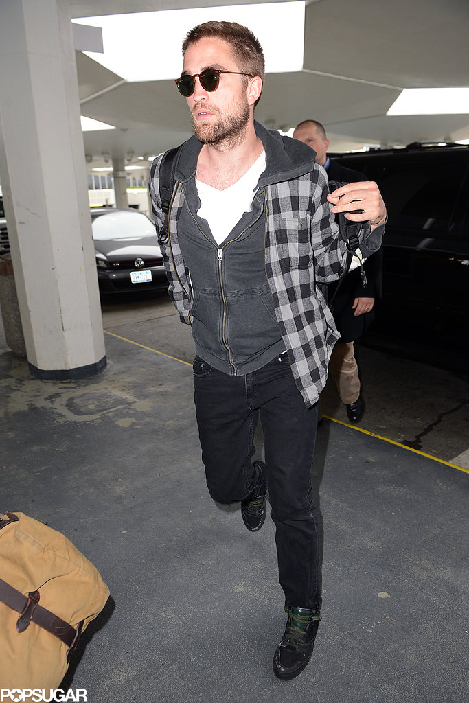 Robert Pattinson Leaving NYC Hotel | Pictures | POPSUGAR Celebrity